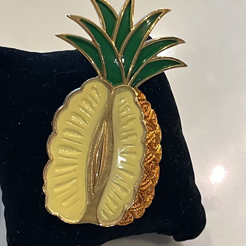 Vintage Crown Trifari Rare Yellow Enamel Pineapple with gold plated back Brooch